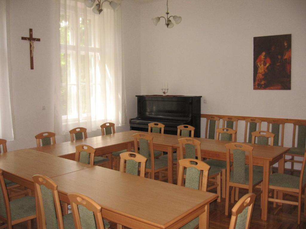 ホテルMater Salvatoris House Gödöllő エクステリア 写真
